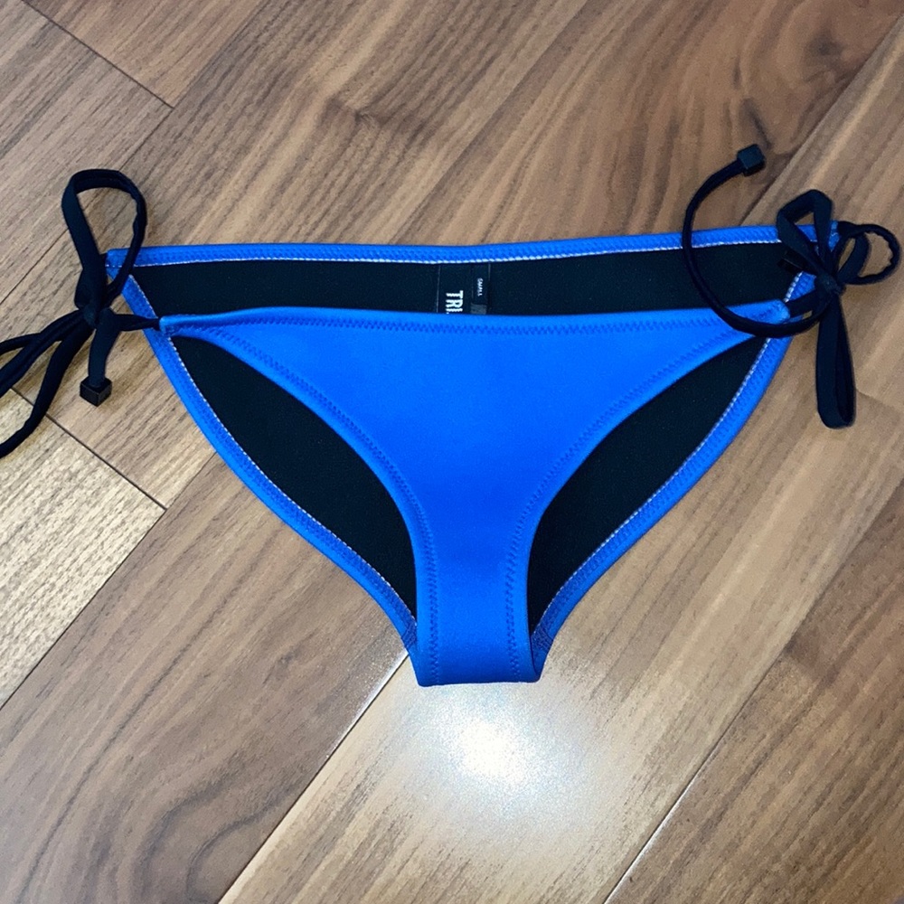 Triangle Bottoms Small